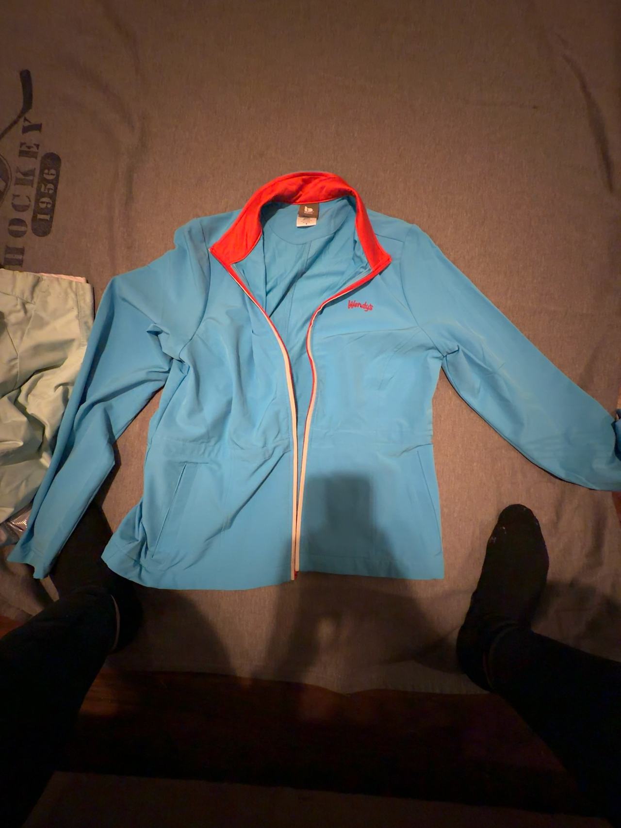 Wendy’s classic light blue orange collar light weight jacket