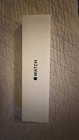 Apple Watch SE (1st Gen) 40mm Space Gray Aluminum Case - Image 2