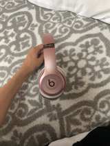 Beats Solo3 Wireless On-Ear Headphones Rose Gold - Image 1
