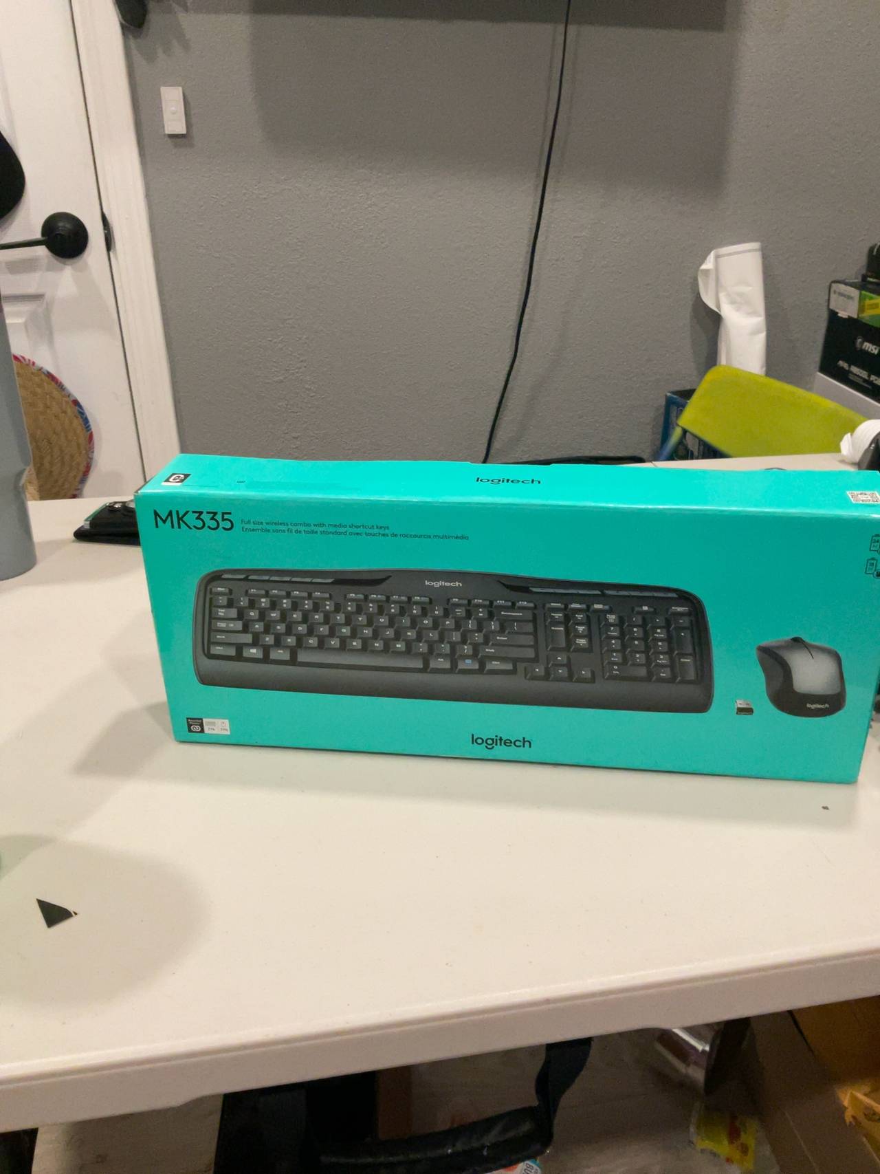 Logitech MK320 Wireless Keyboard and Mouse Combo