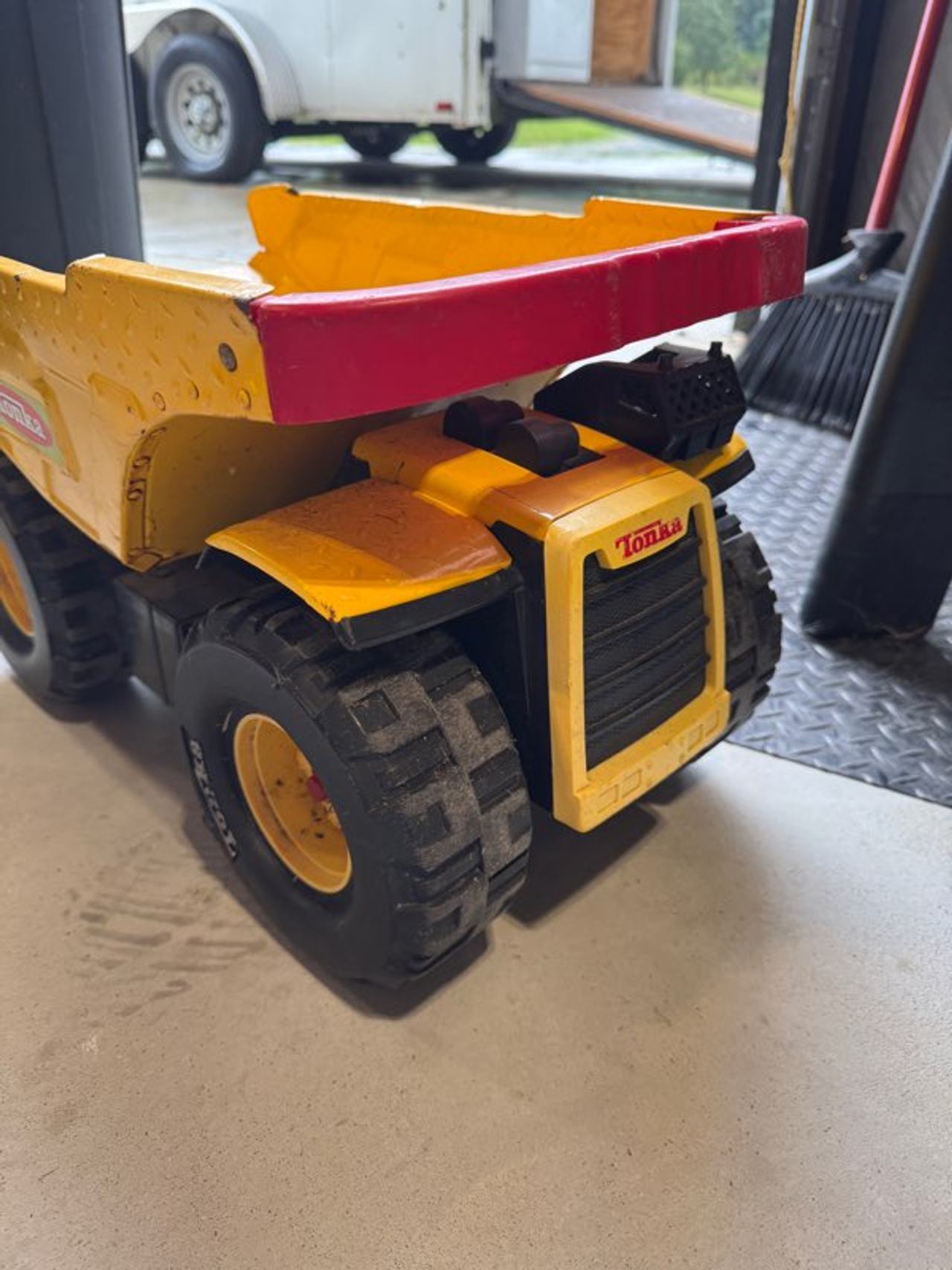 Tonka Steel Mighty Dump Truck