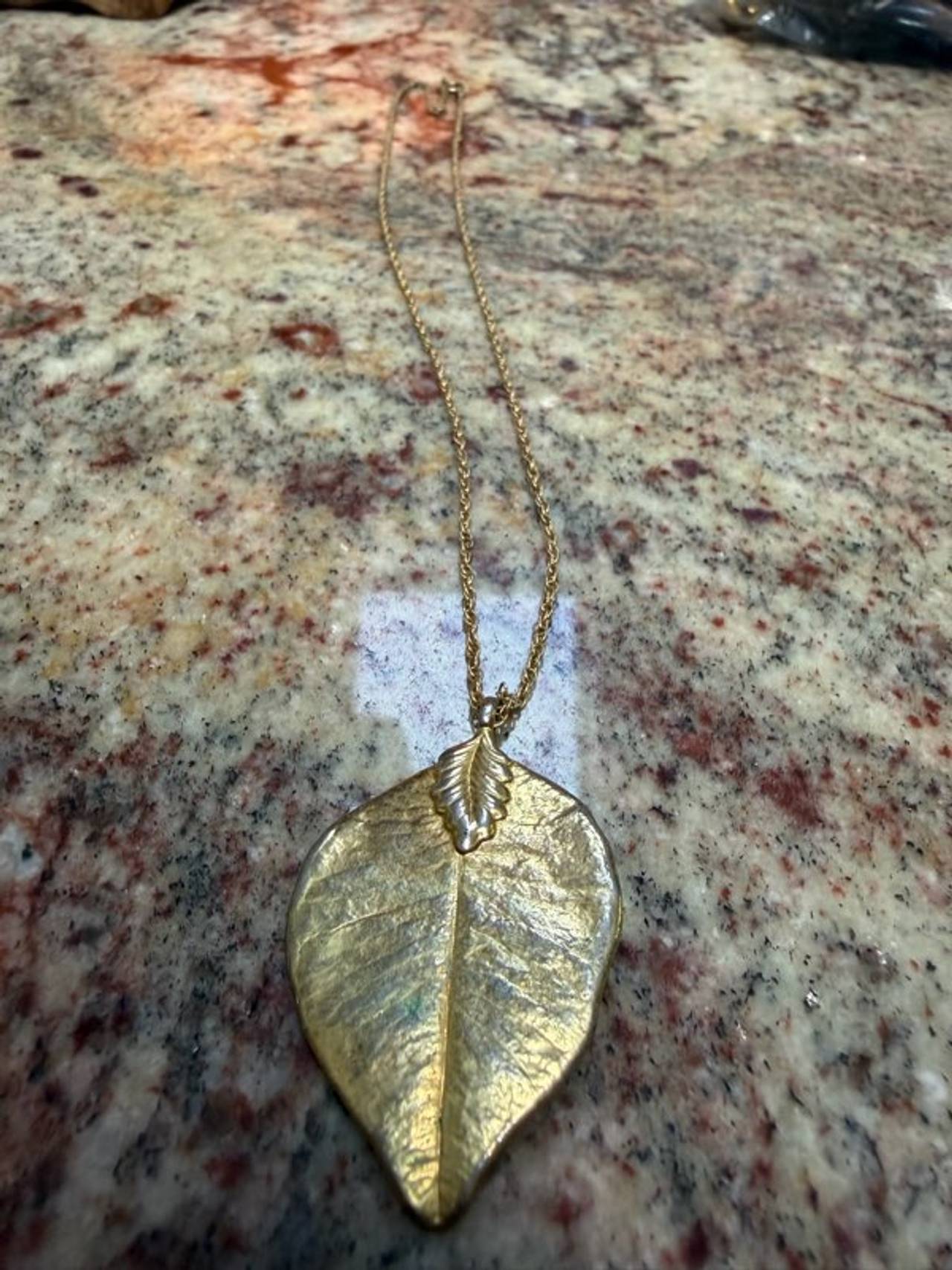 American Charm Co. 12K Gold Filled Leaf Pendant Necklace