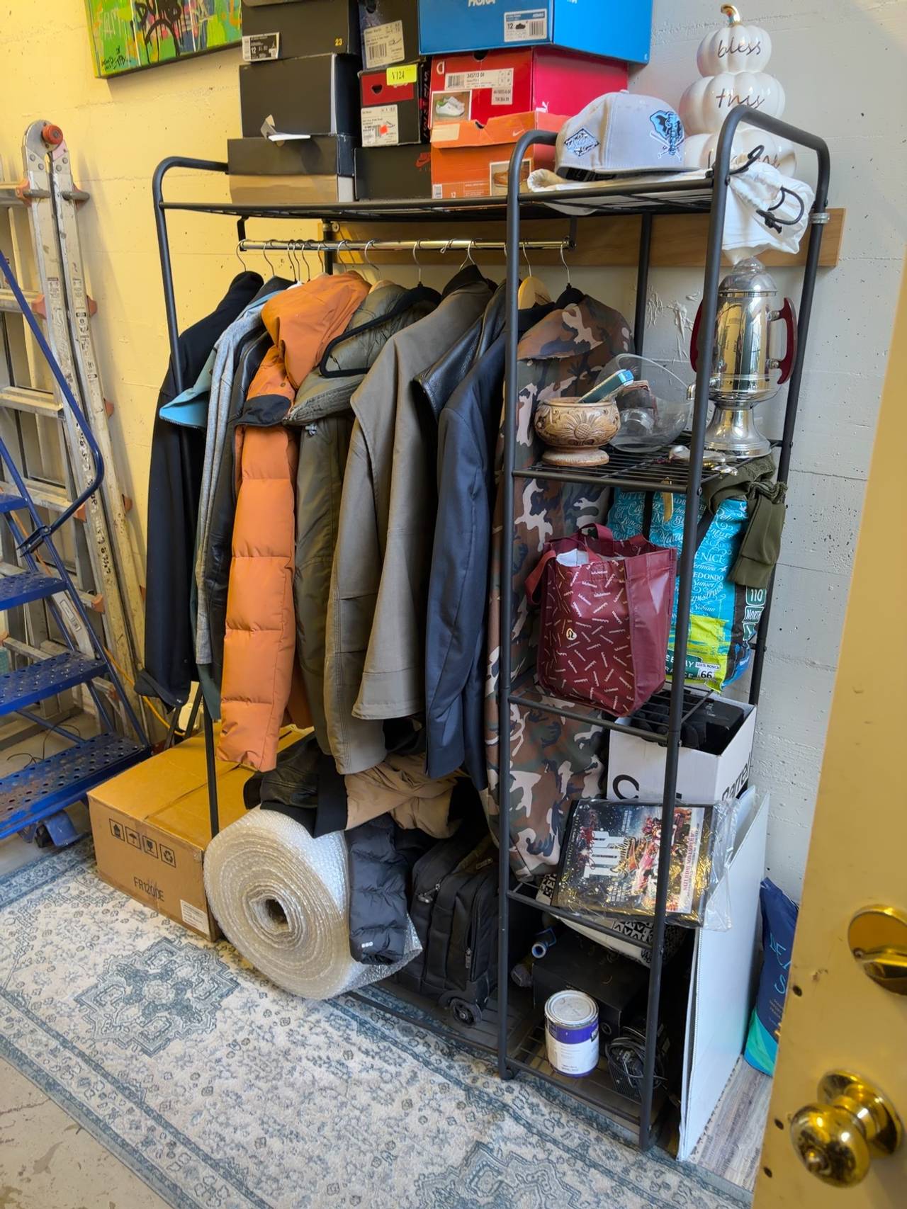 IRIS USA Freestanding Clothing Rack with Shelves