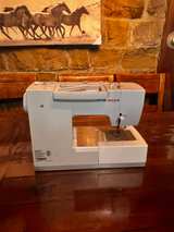 Singer Scholastic 5523 Sewing Machine - Image 3