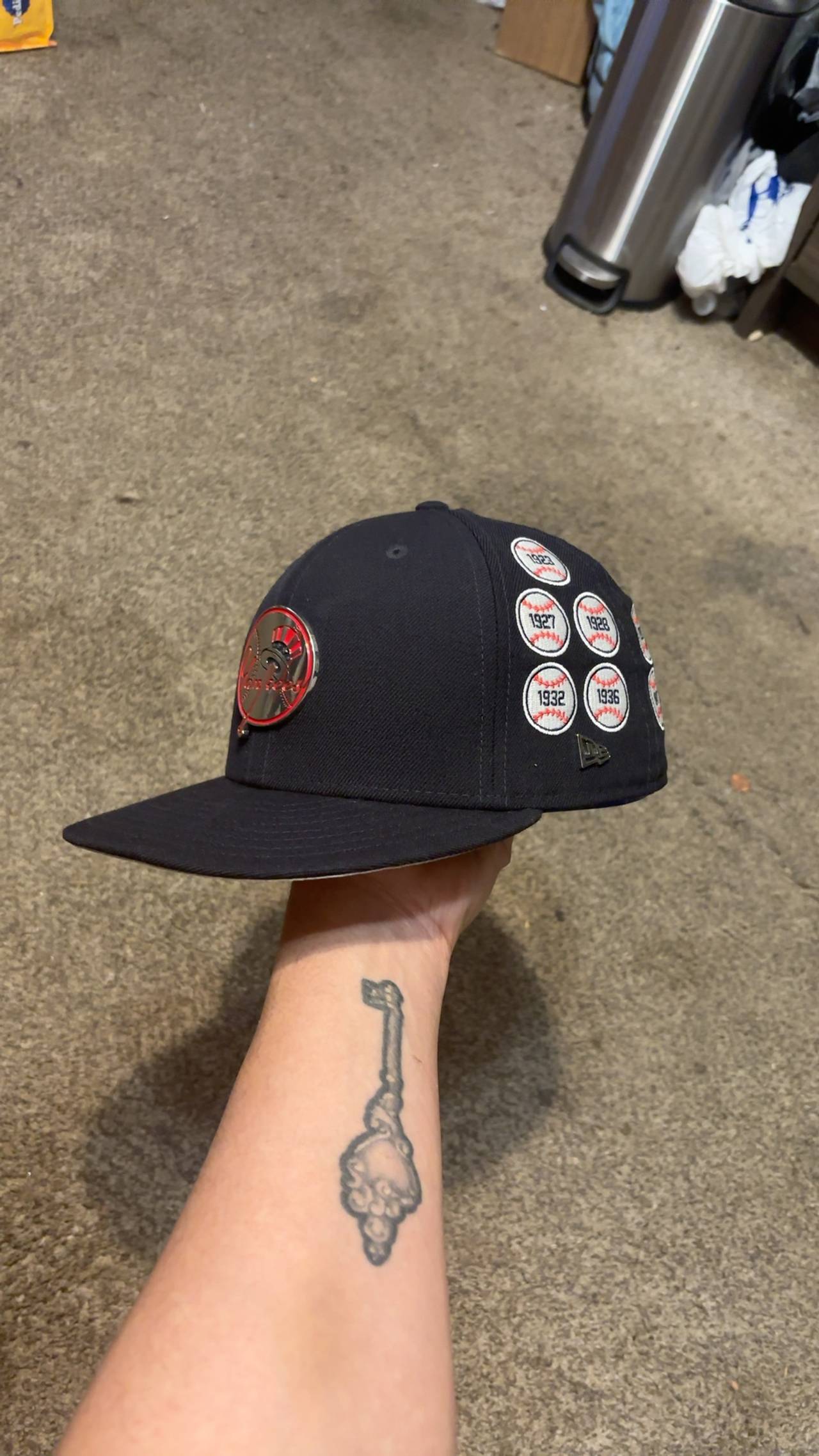 New Era New York Yankees 2009 Inaugural Season Black/Red Satin Brim 59FIFTY Cap