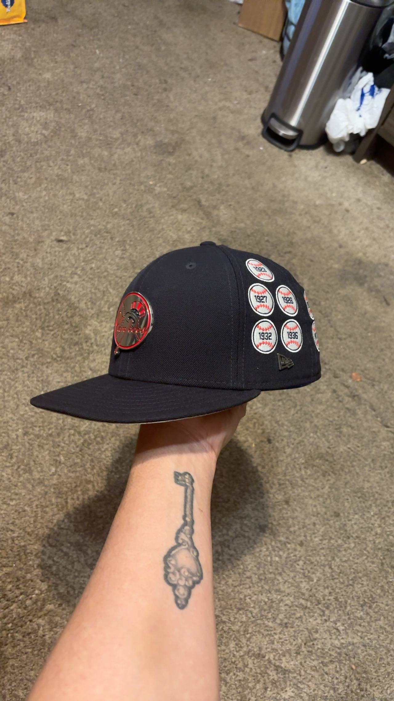 New Era New York Yankees 2009 Inaugural Season Black/Red Satin Brim 59FIFTY Cap