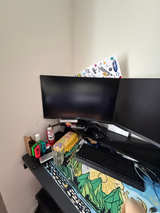 Samsung 27" Odyssey G7 Curved Gaming Monitor - Image 2