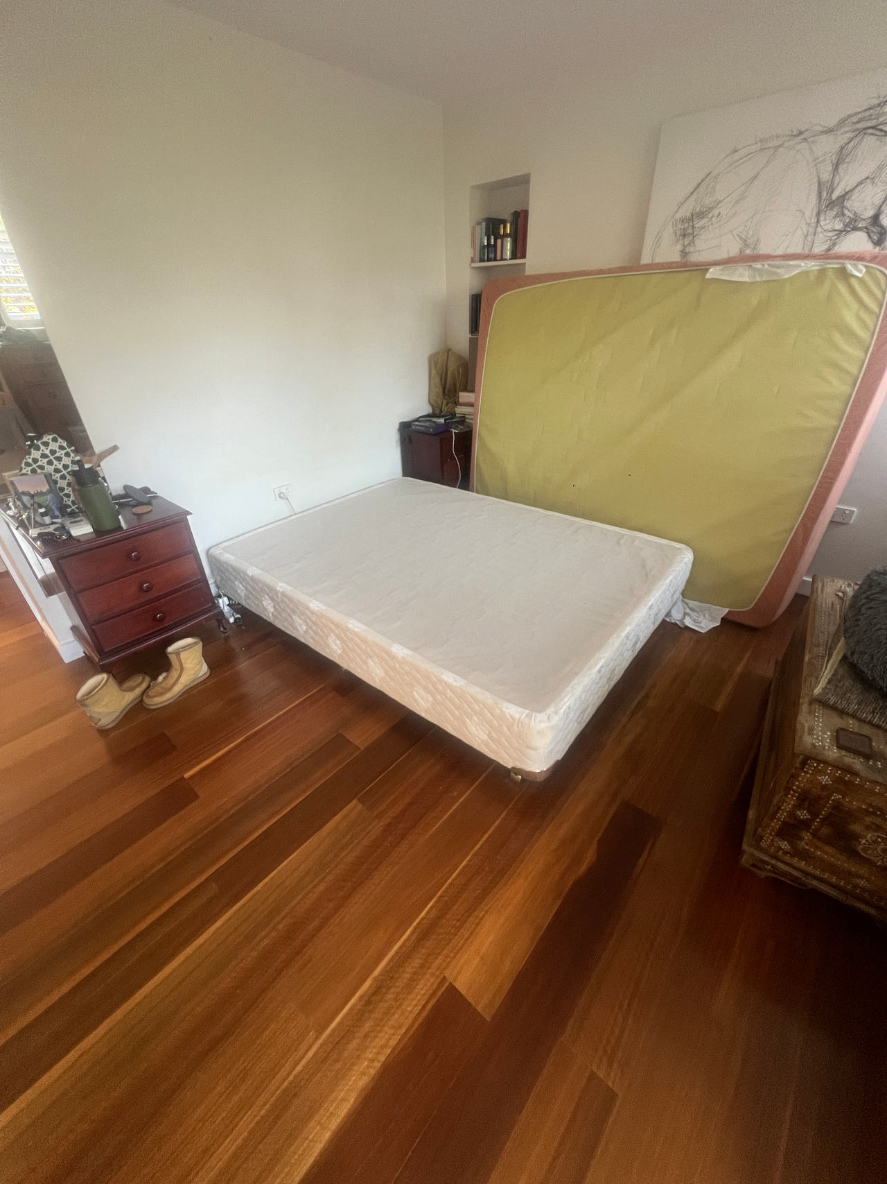 Queen Mattress Base