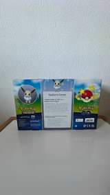 Pokémon TCG: Pokémon GO Premium Collection—Radiant Eevee - Image 2