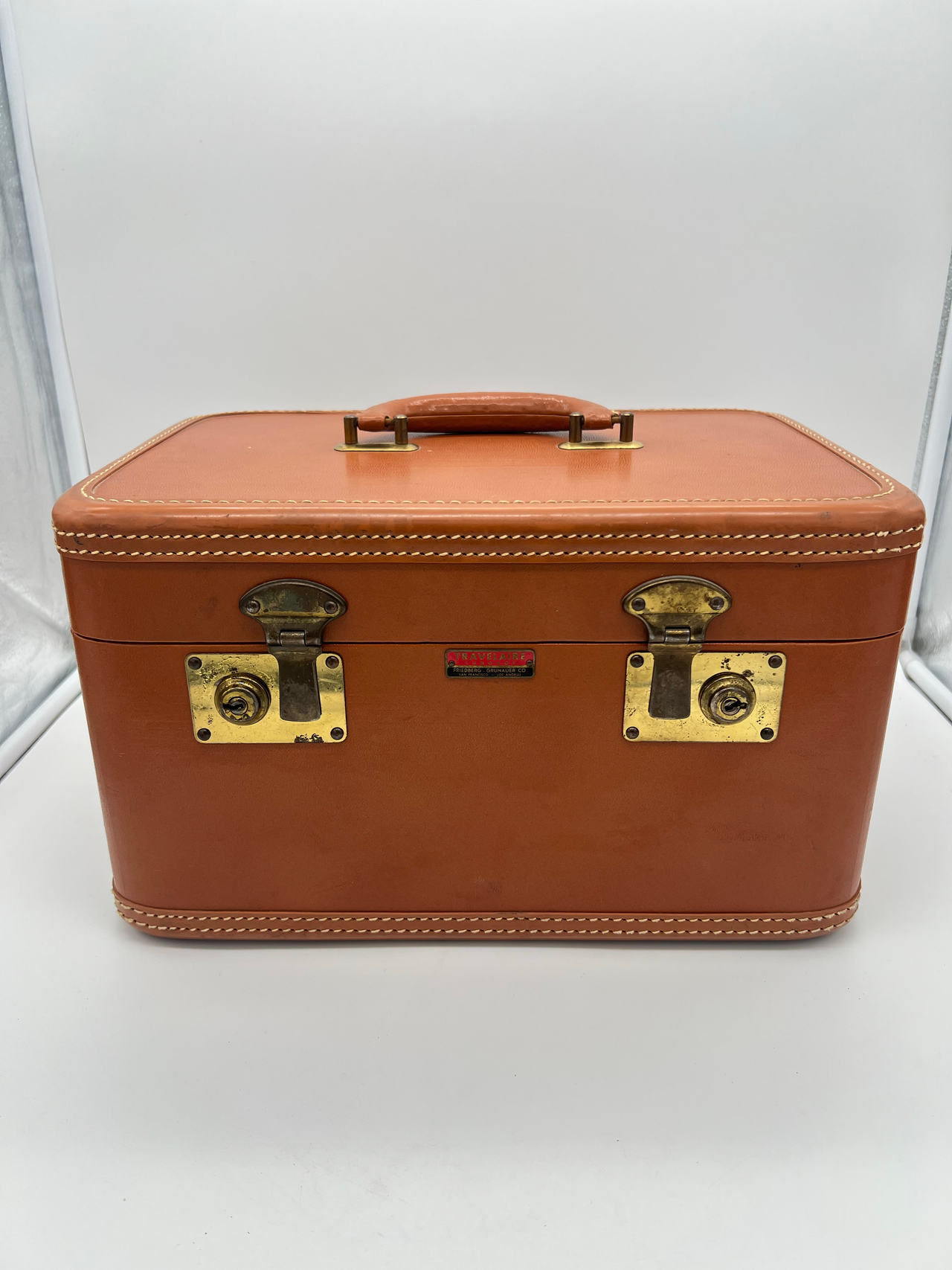 Vintage Travelaire Train Case Vanity Case Brown Hard Luggage Mirror No Key Read
