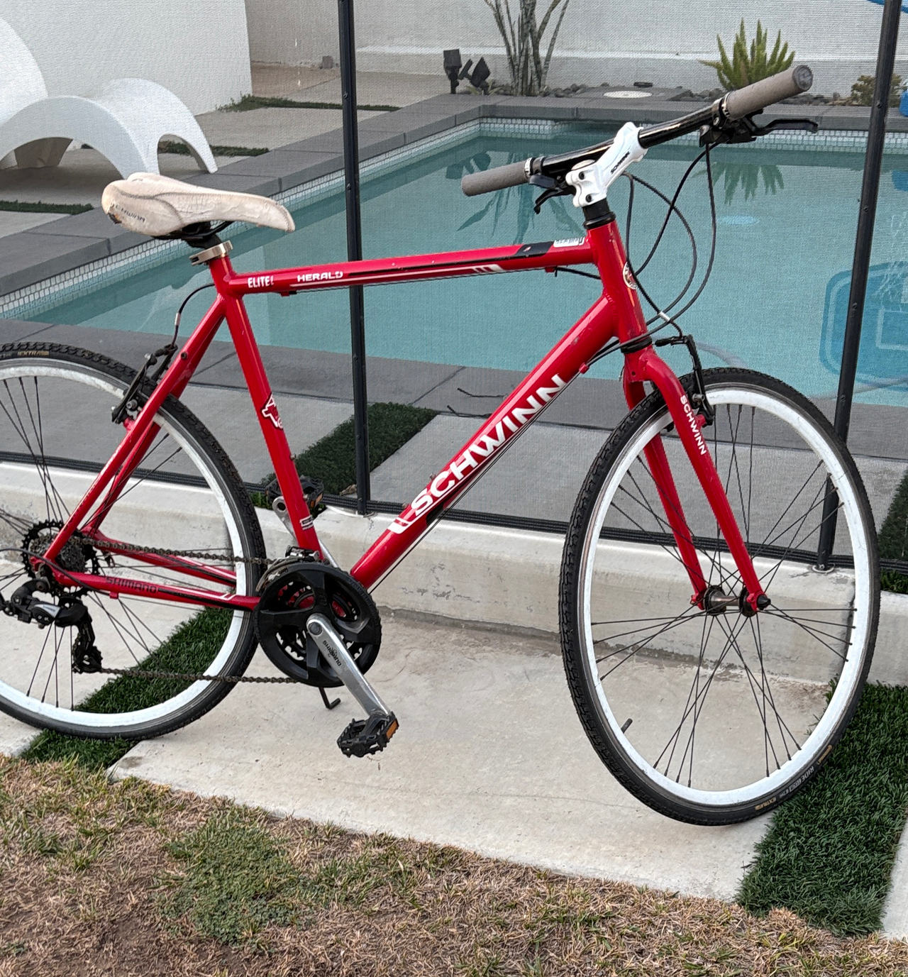 Schwinn Herald Elite Hybrid Bike