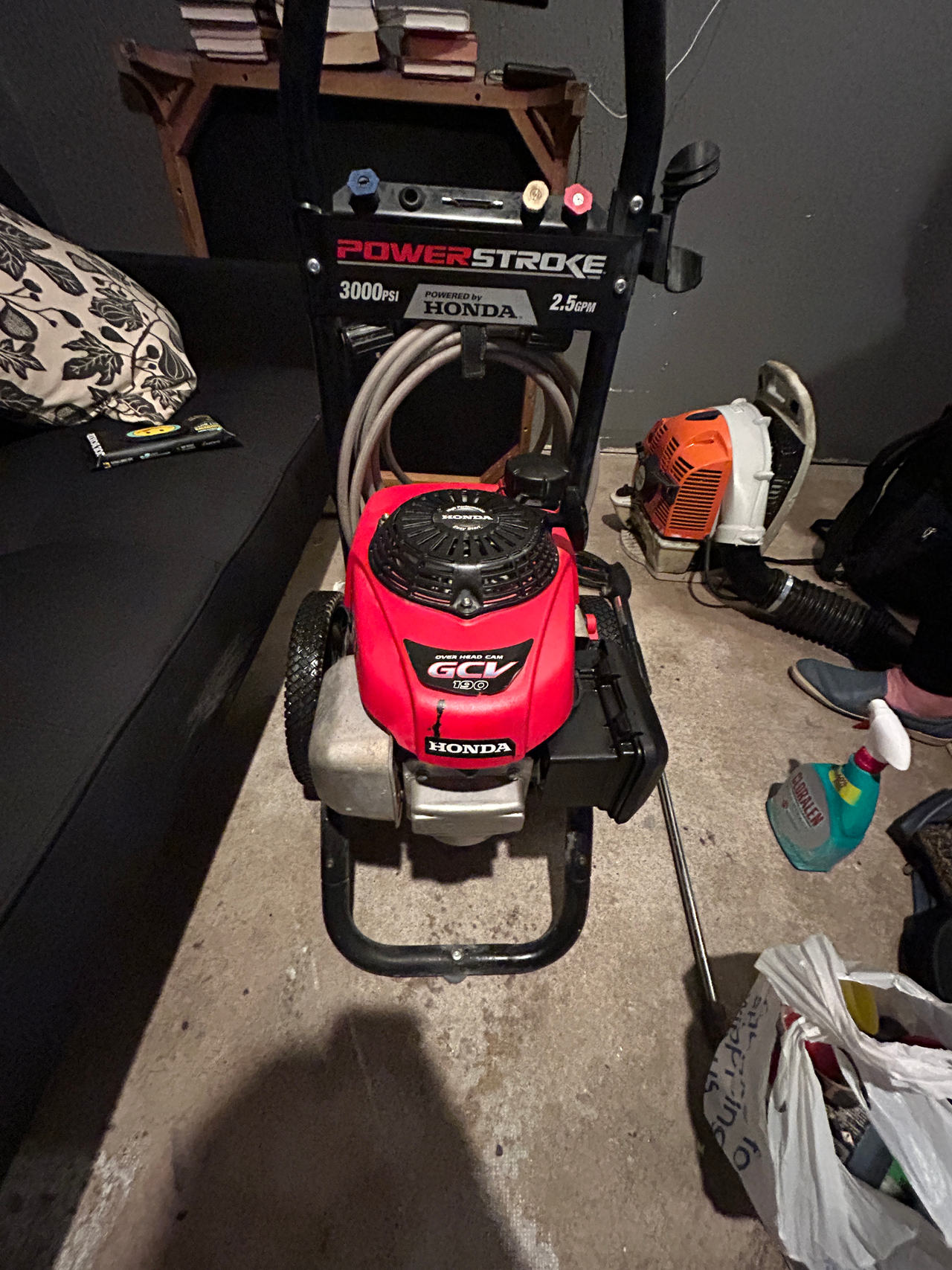 PowerStroke 3000 PSI Pressure Washer 2.5 GPM. Works great Must sell to pay bills