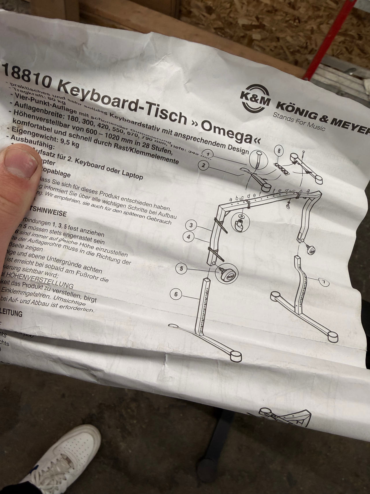 K&M 18810 Omega Keyboard Stand