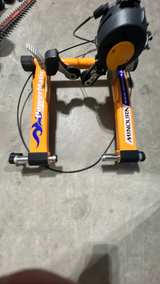 Minoura PowerMatic MAG-850 Indoor Bike Trainer - Image 4