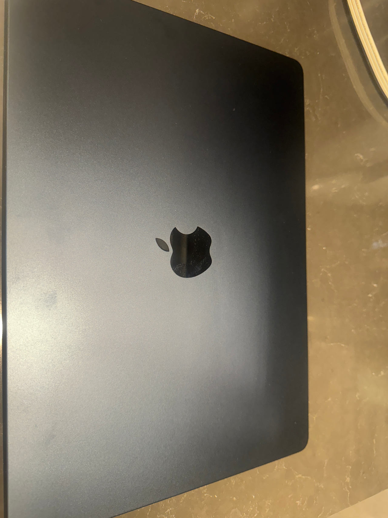 Apple MacBook