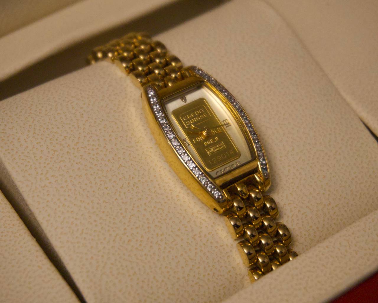 Croton Ladies Watch – Genuine Credit Suisse 1 g Gold Ingot Dial with Diamond 