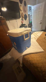 Igloo Ice Cube Wheeled Cooler 60 Quart Blue - Image 4