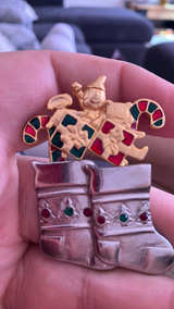 Christmas Stocking Brooch - Image 6