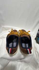 Tommy Hilfiger Boy's Brown Low Top Sneakers Size 12.5 - Image 3