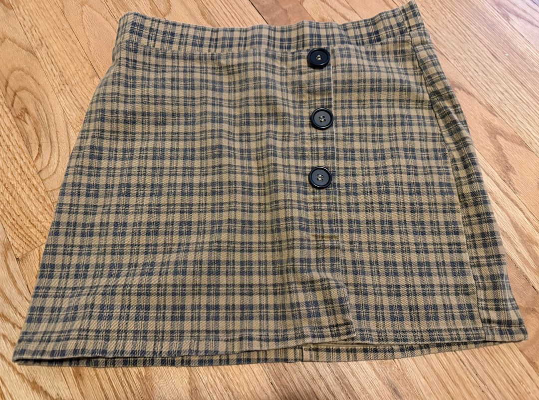 90’s Plaid Button Front Mini Skirt