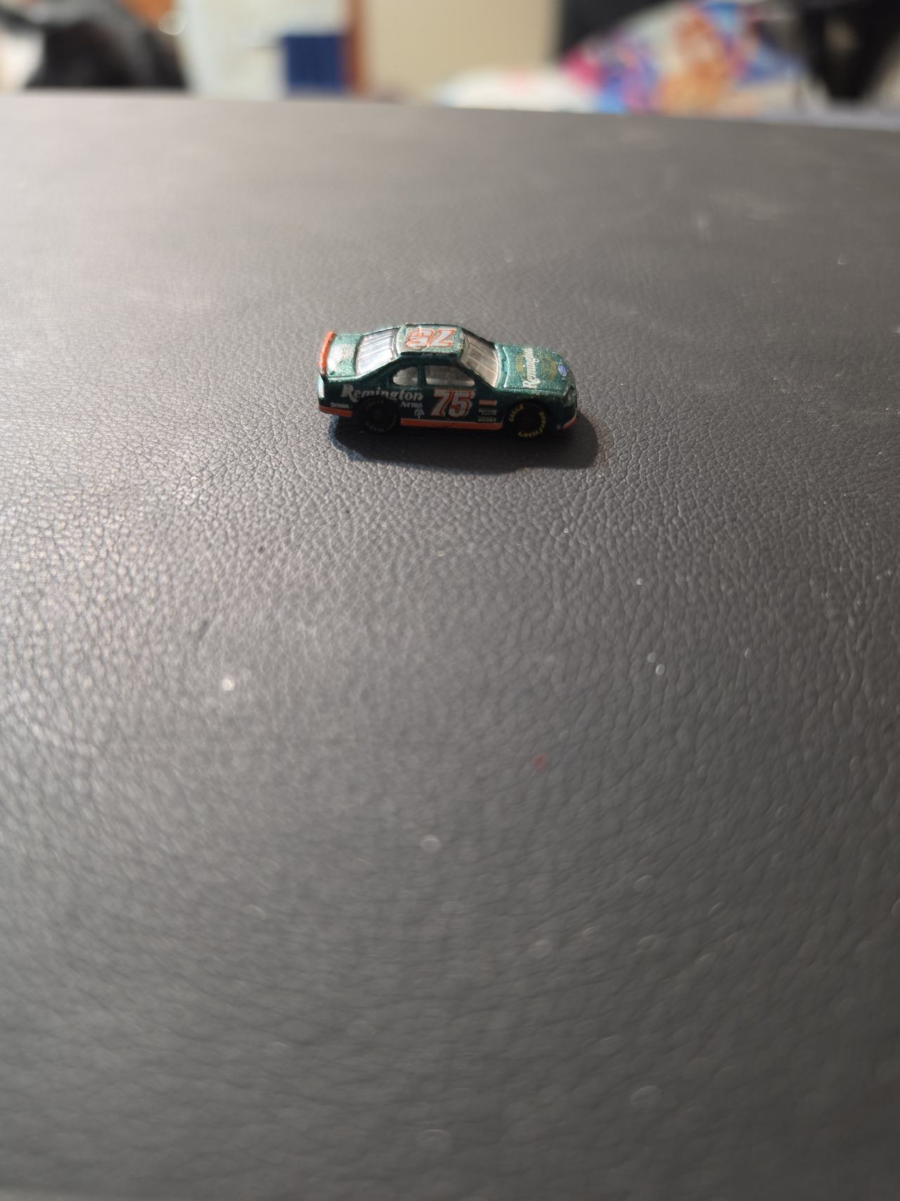 Racing Champions Micro NASCAR Rick Mast #75 Remington Arms Ford Thunderbird