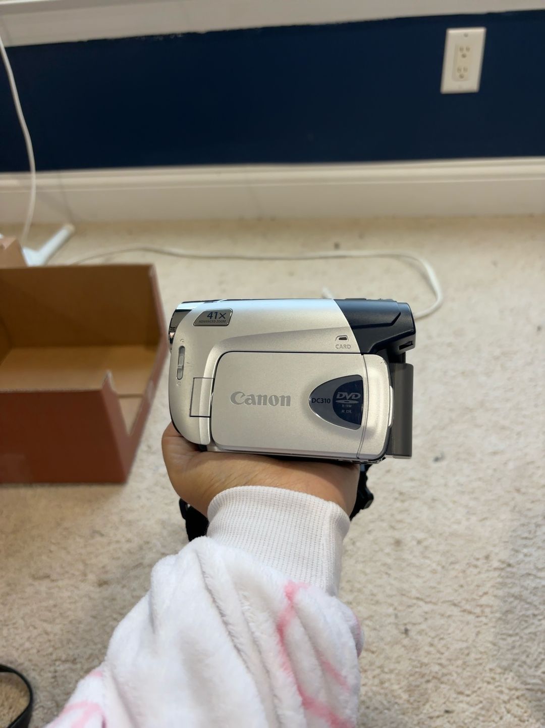 Canon DC310 DVD Camcorder Silver