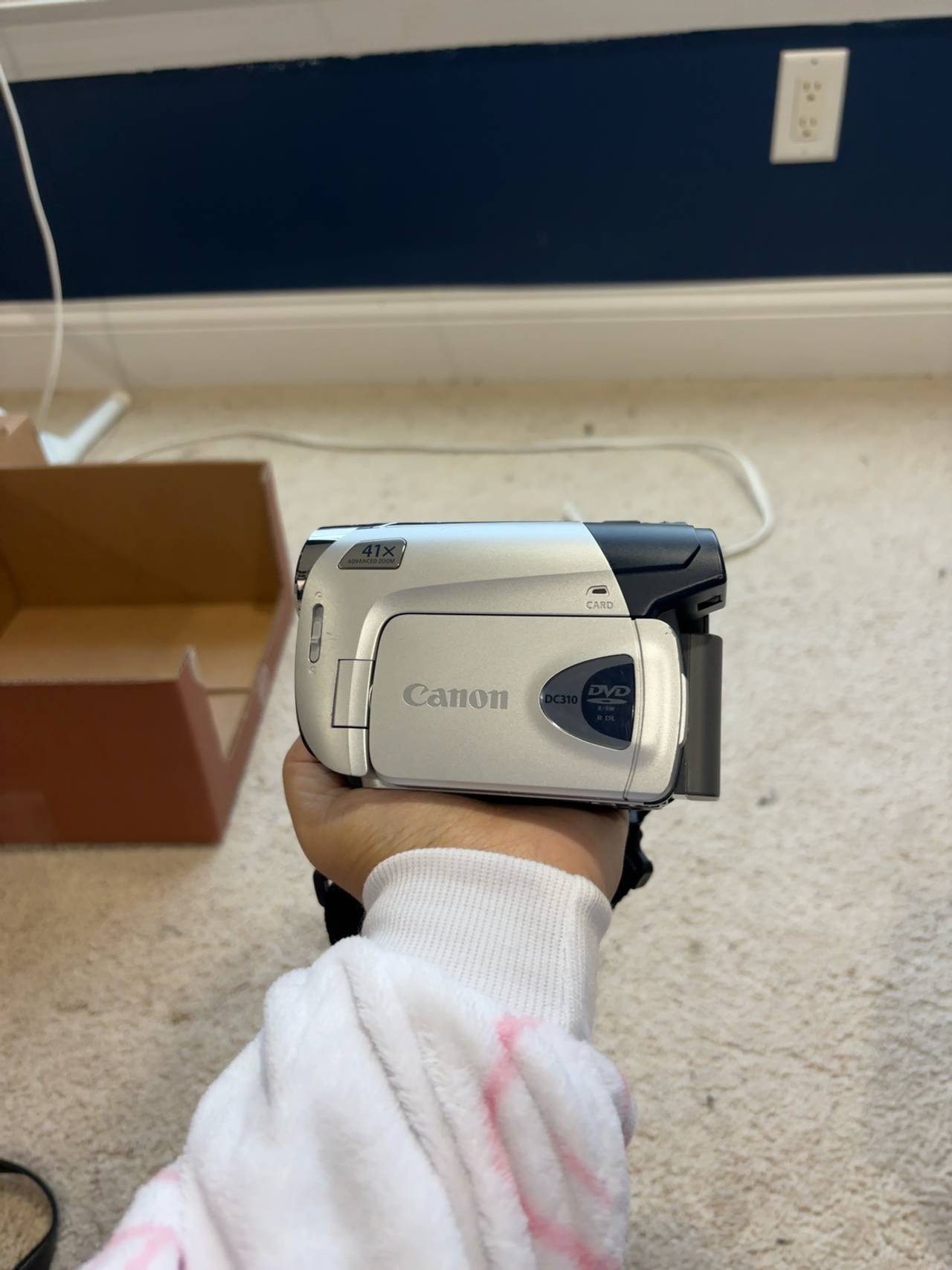 Canon DC310 DVD Camcorder Silver