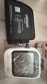 Omron 5 Series Upper Arm Blood Pressure Monitor - Image 4