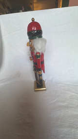Wooden Nutcracker Soldier - Image 4