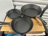 Lodge 3-Piece Pre-Seasoned Cast Iron Skillet Set - Image 4