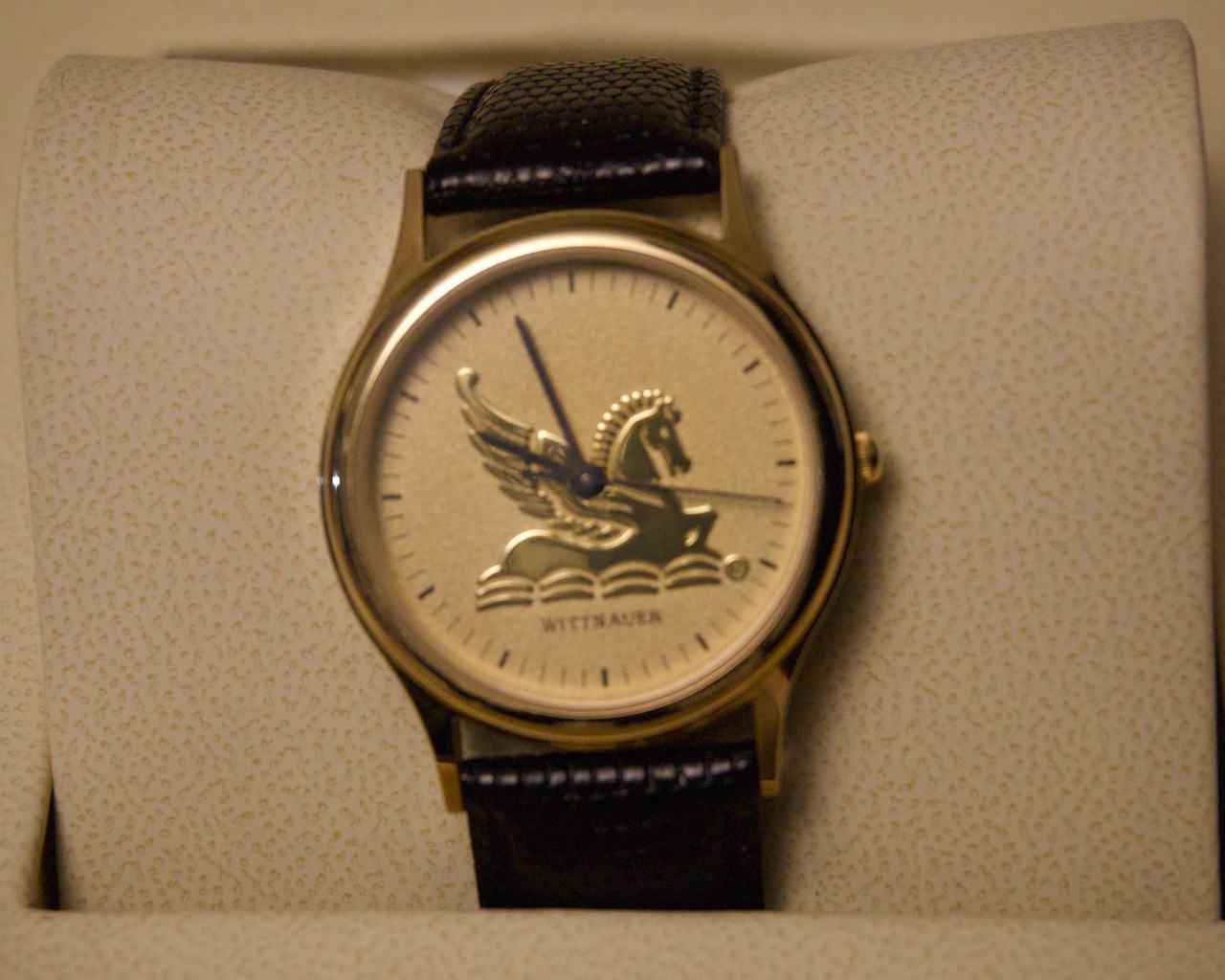 Vintage Wittnauer Pegasus Women’s Watch – Gold‑Tone Winged Horse Dial