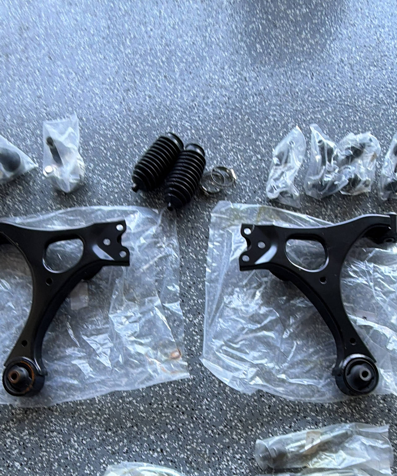Front Suspension Control Arm and Ball Joint Kit for 8th Generation HONDA CIVIC