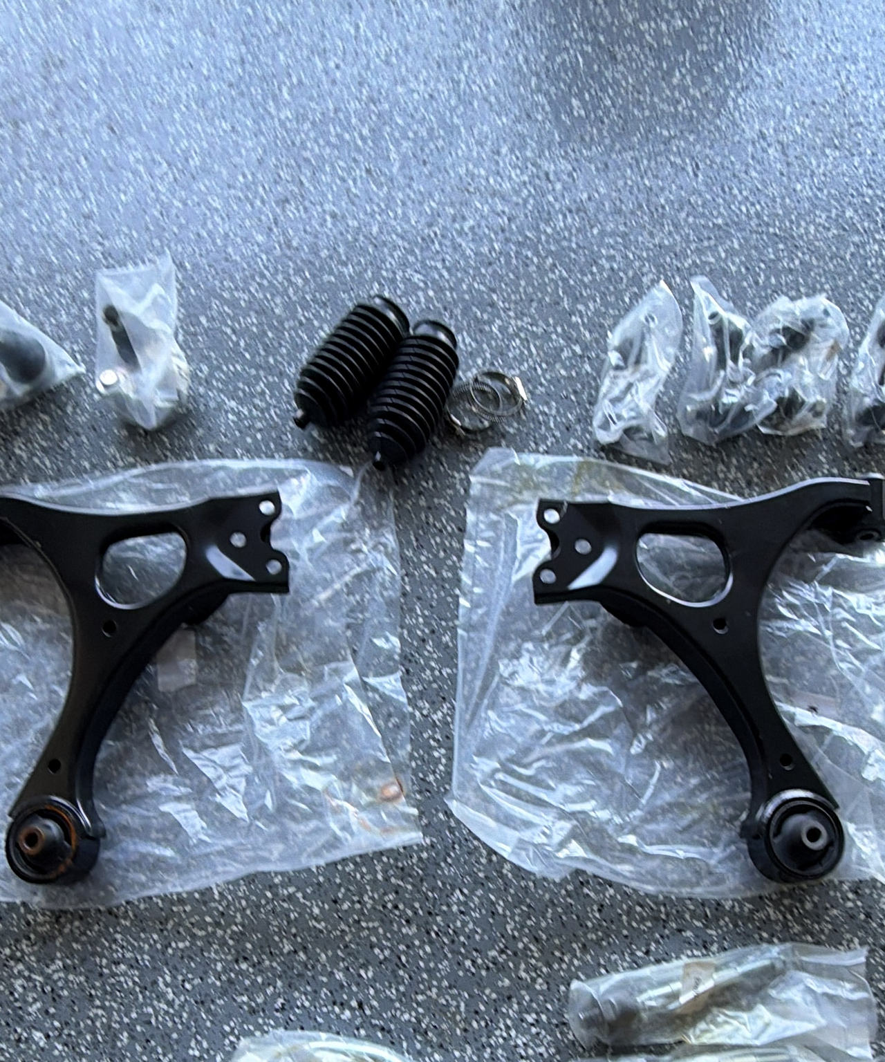 Front Suspension Control Arm and Ball Joint Kit for 8th Generation HONDA CIVIC