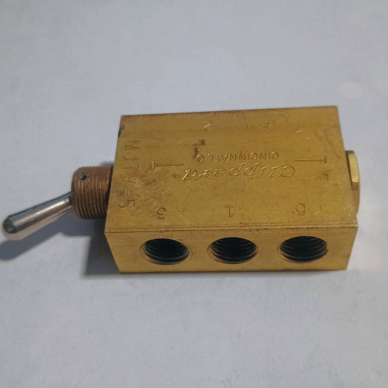 Clippard MJTV-5 Toggle Valve