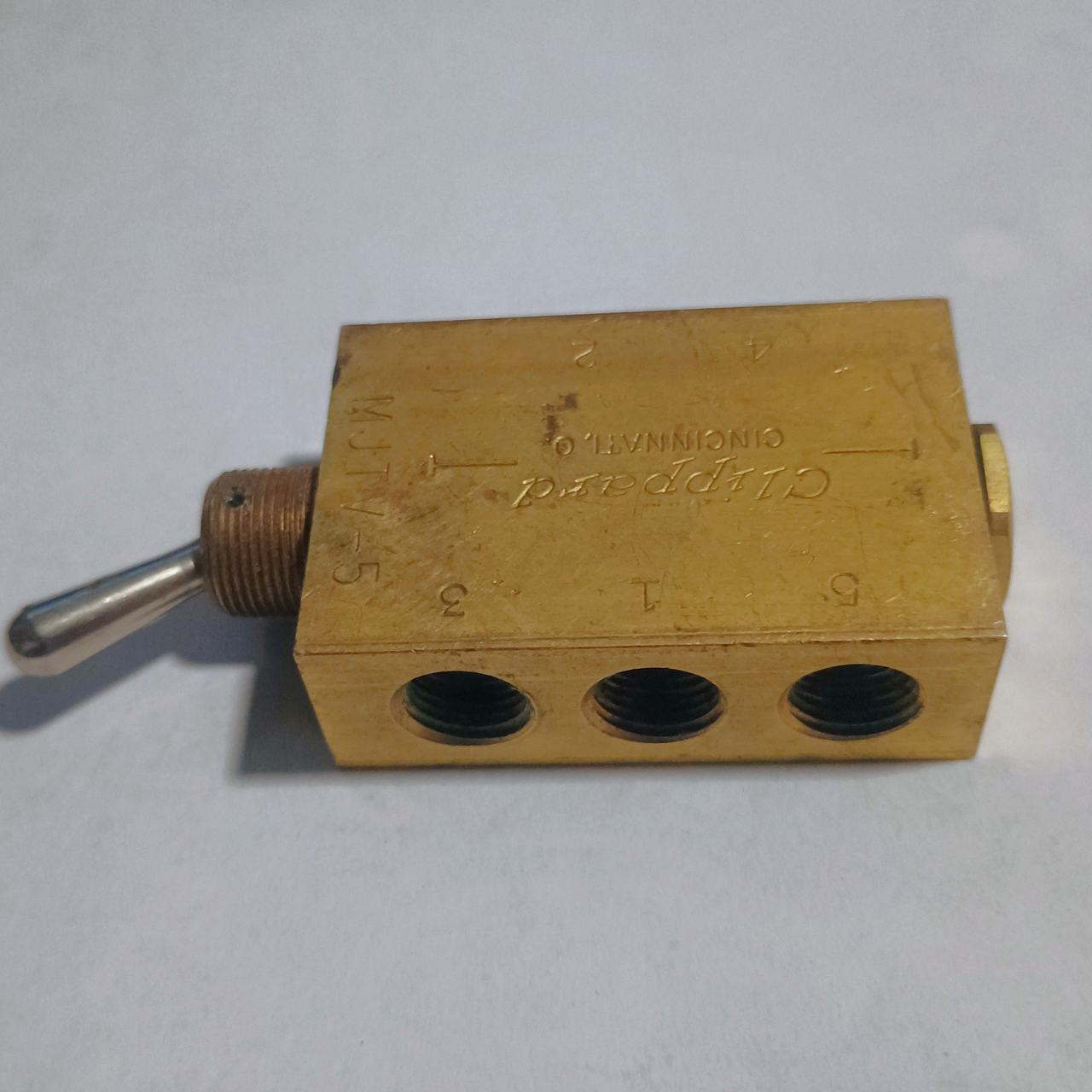 Clippard MJTV-5 Toggle Valve