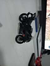 Maisto Yamaha YZF-R1 1:18 Die-cast Motorcycle - Image 4