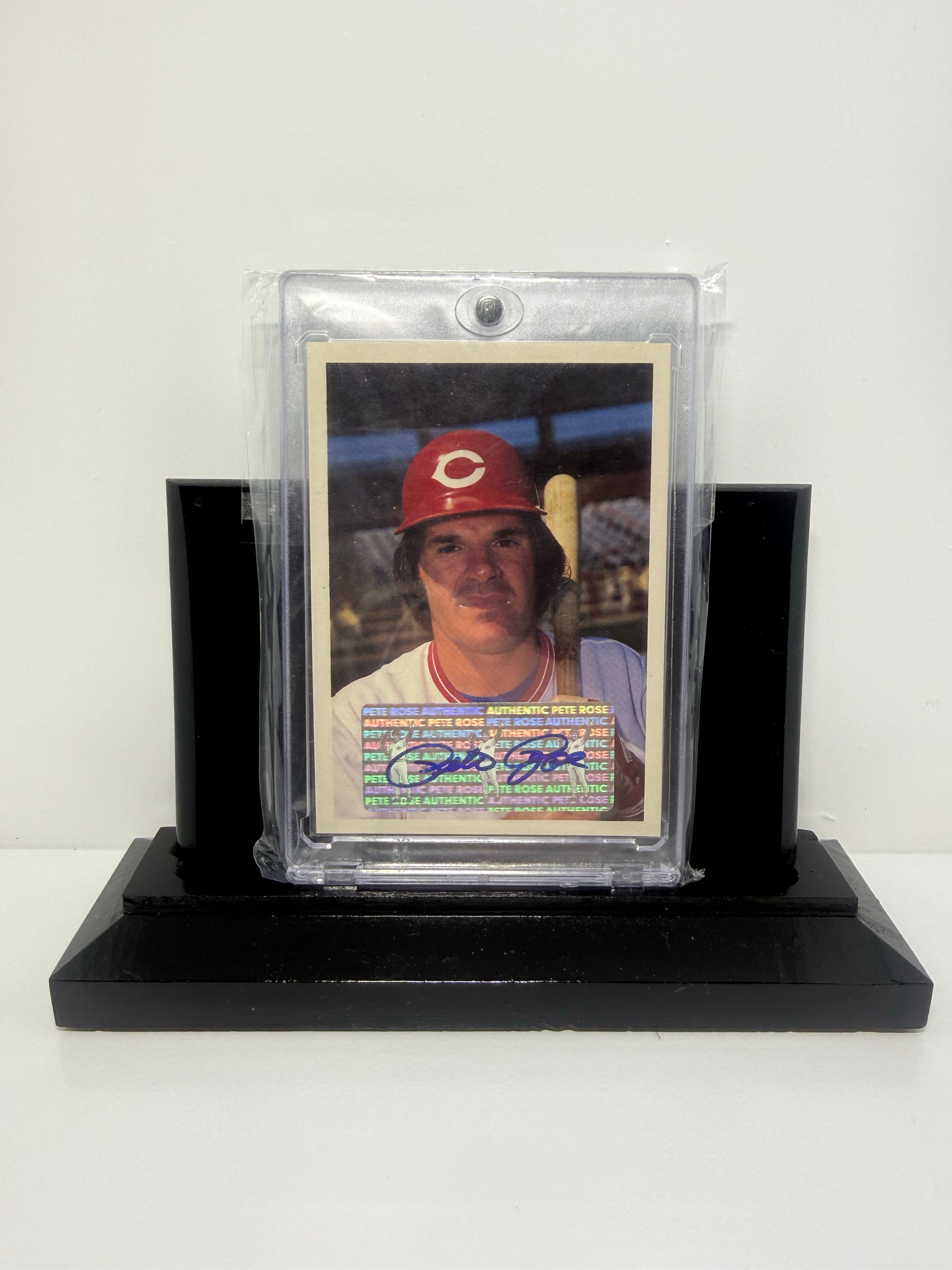 Pete Rose Autographed Baseball Card