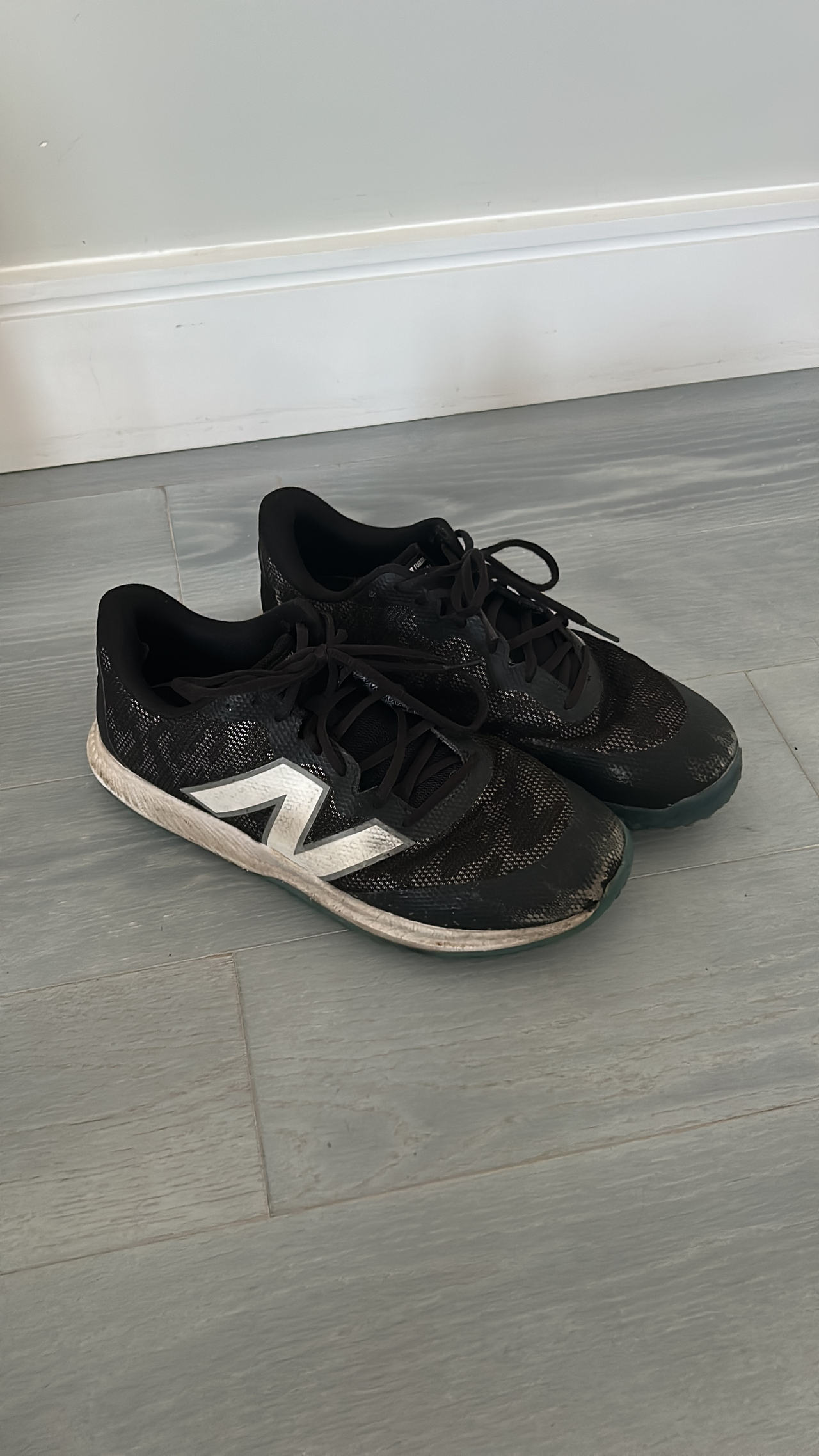 New Balance 4040v7 baseball turfs size 11