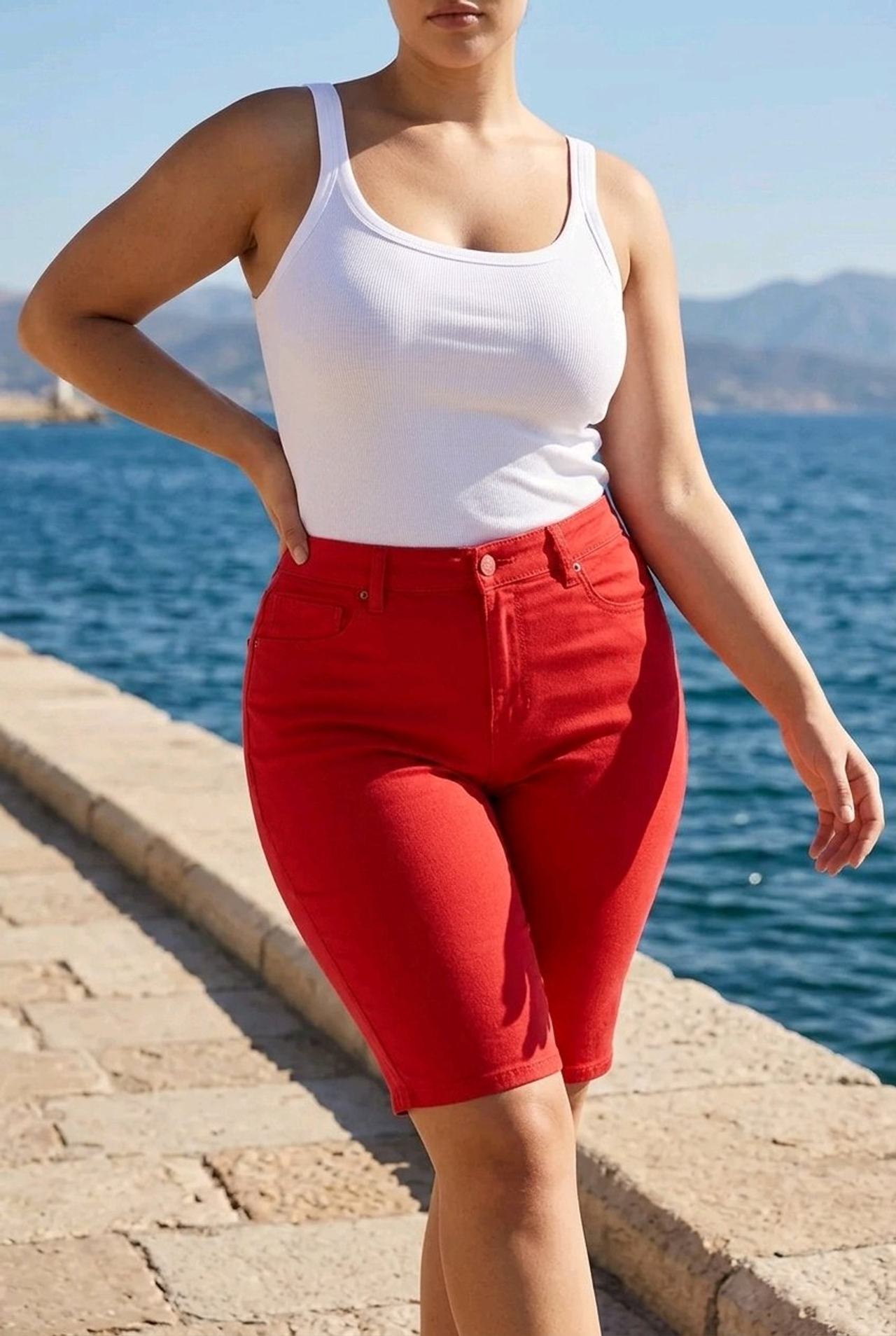 Hybrid & Company Women's Red Stretch Bermuda Shorts sz X-Large