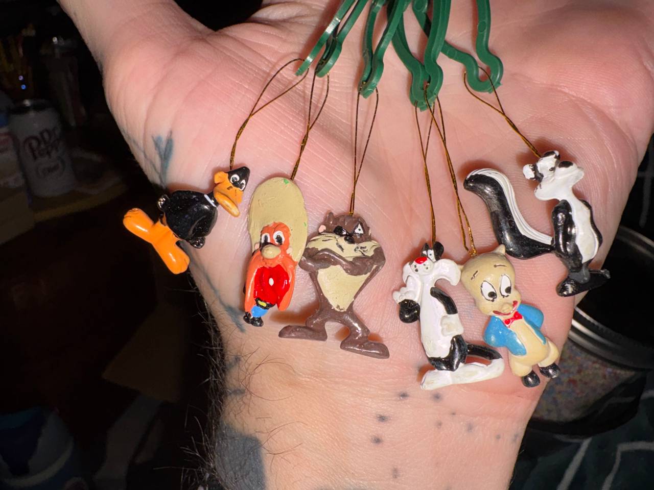 Looney Tunes Christmas Ornaments Set 
Miniatures 
