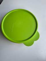 Winnie the Pooh Vintage Tupperware with Lid  - Image 2