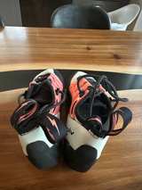 Women's Climbing Shoes Size 8.5 - Image 8