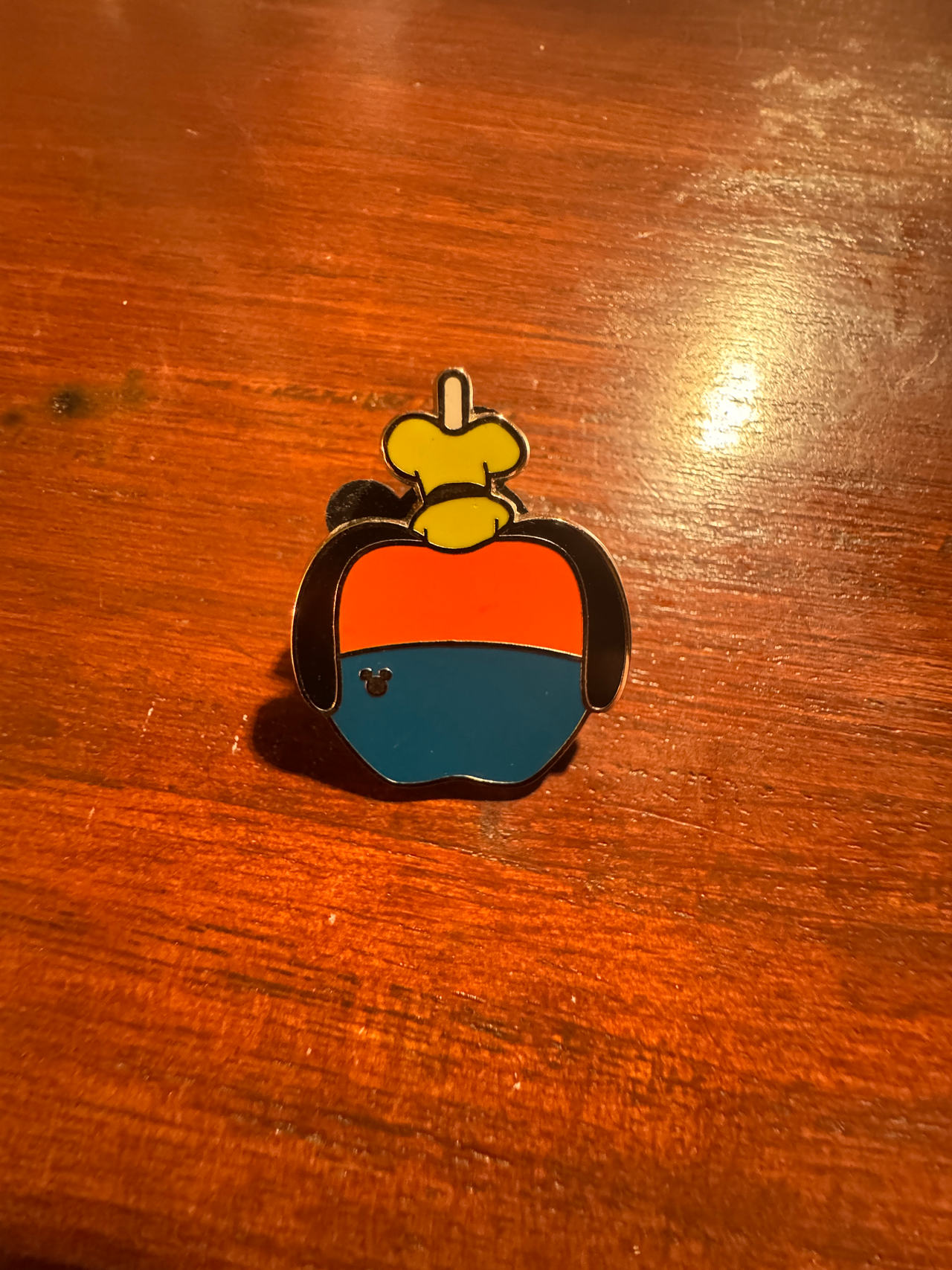 Disney Goofy Apple Pin