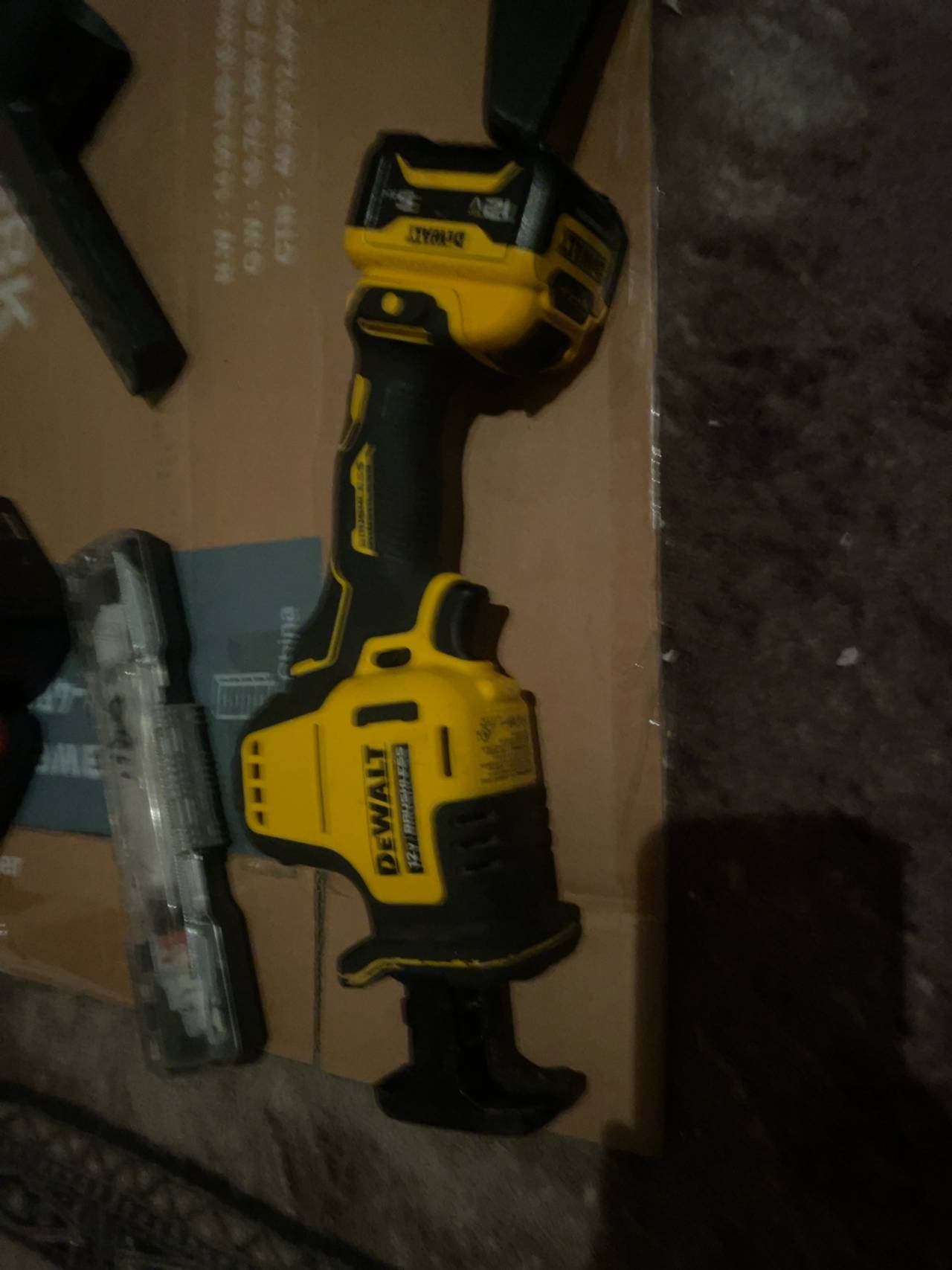 DeWalt DCS369B 12v MAX Cordless One-Handed Reciprocating Saw