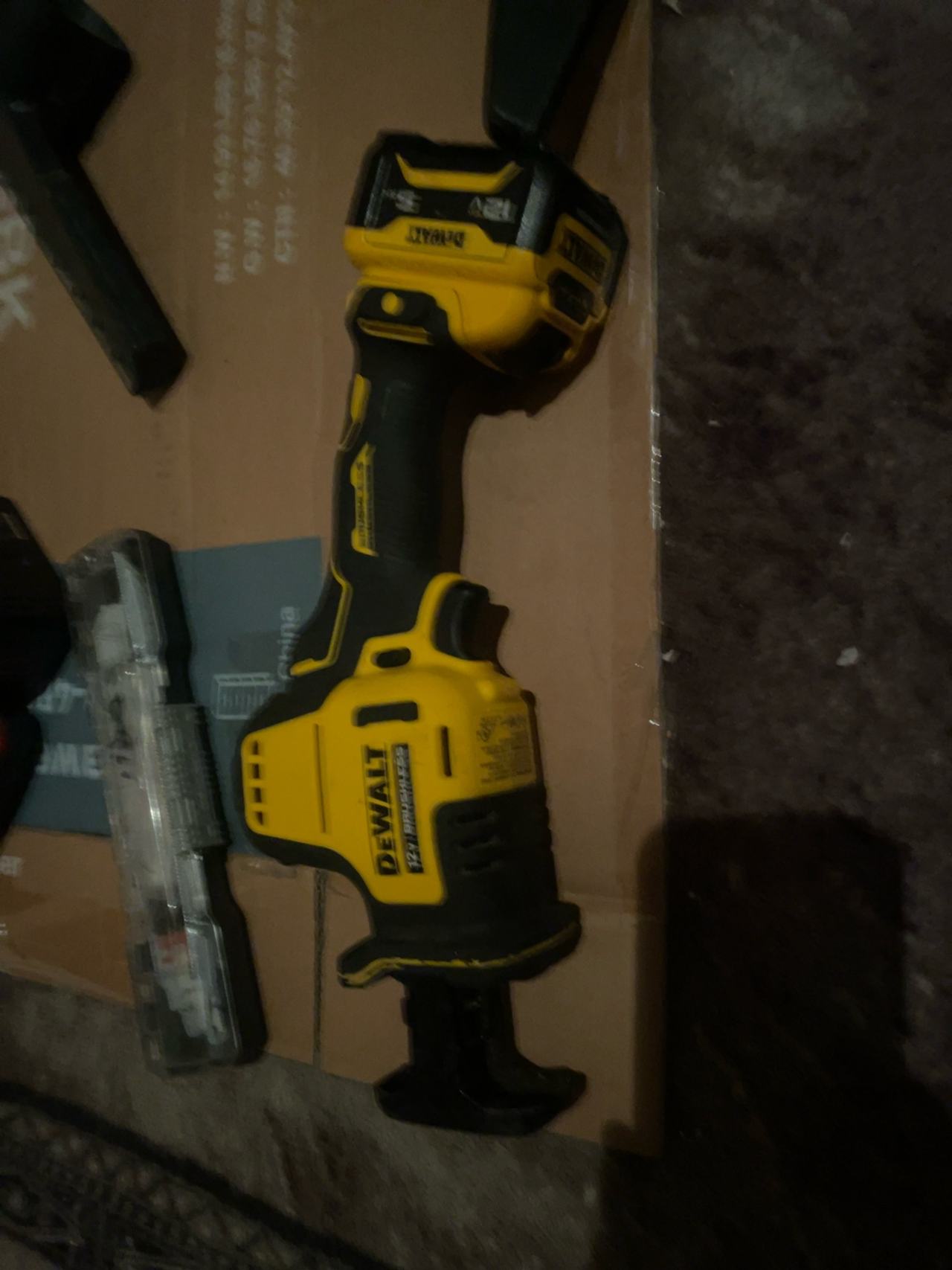 DeWalt DCS369B 12v MAX Cordless One-Handed Reciprocating Saw