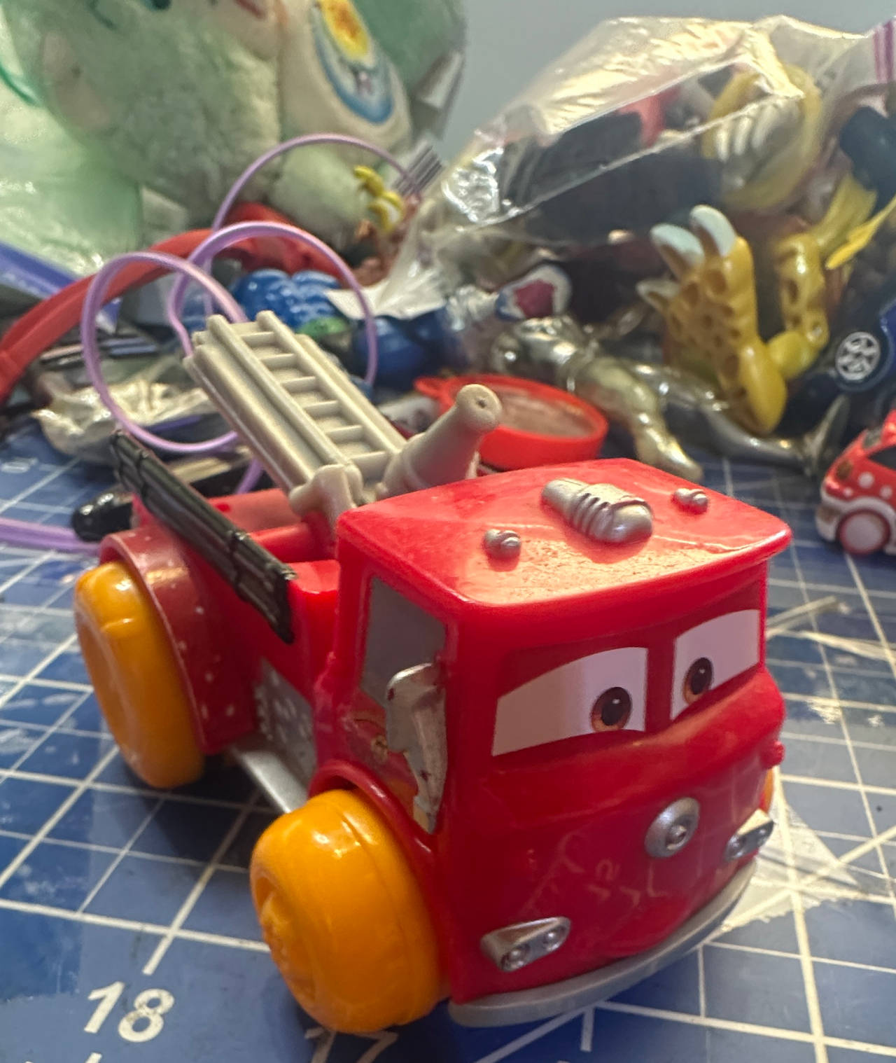 Disney Pixar Cars RED the Fire Truck Toy hydro wheels pull back race on water