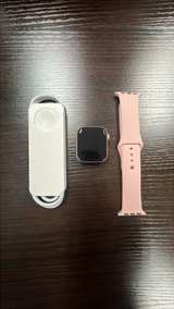 Apple Watch Series 5 40mm Gold Aluminum Case with Pink Sand Sport Band - Image 2