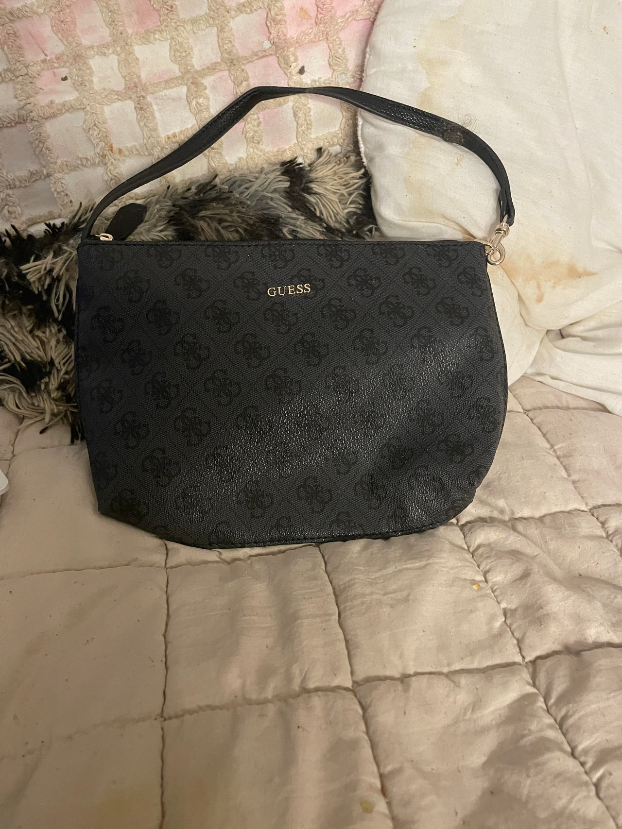 Guess Shoulder Bag