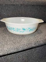 Pyrex Horizon Blue 1.5 Quart Round Casserole Dish - Image 1