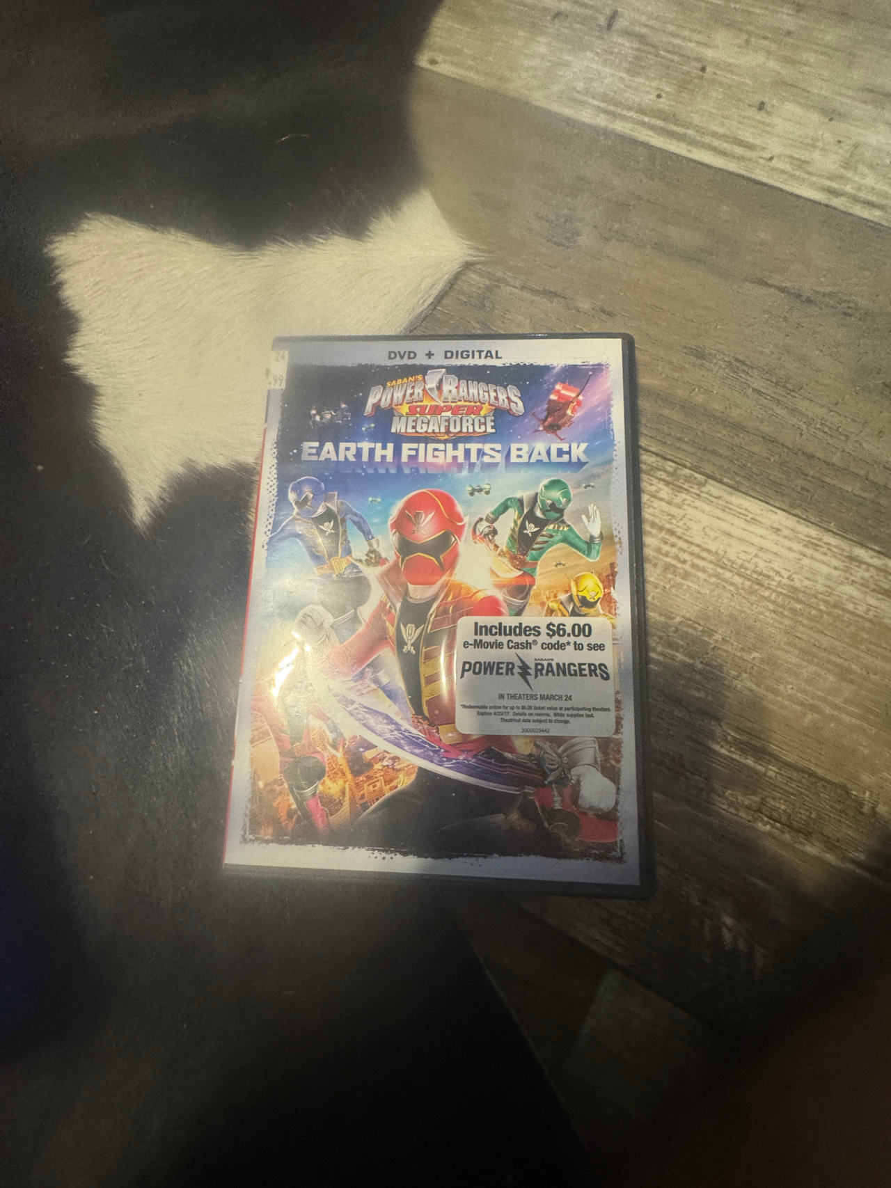 Power Rangers Megaforce: Earth Fights Back